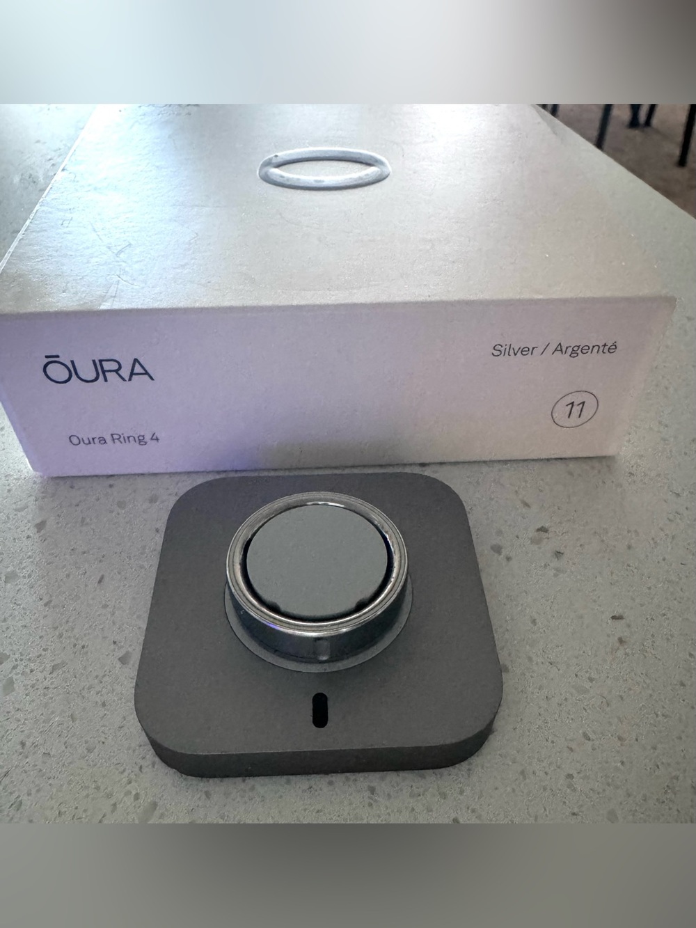 Oura Ring 4, Silver, with Charging Dock